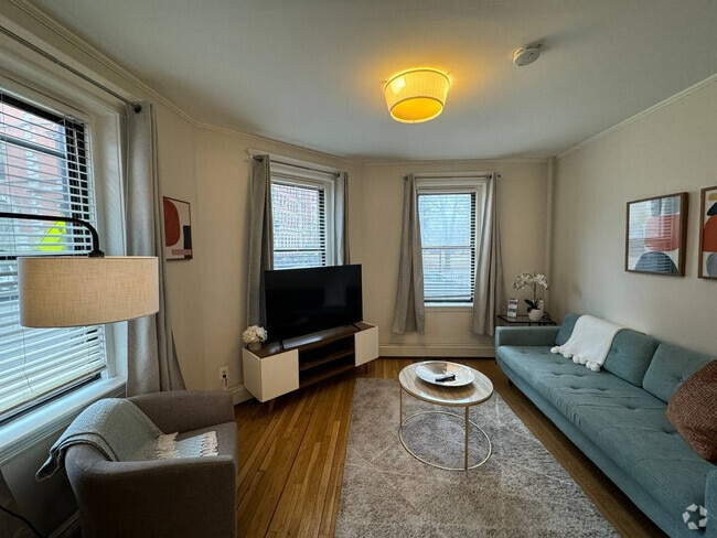 Building Photo - 34 E Newton St Rental