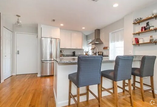 Building Photo - 416 Medford St Unit C4 Rental