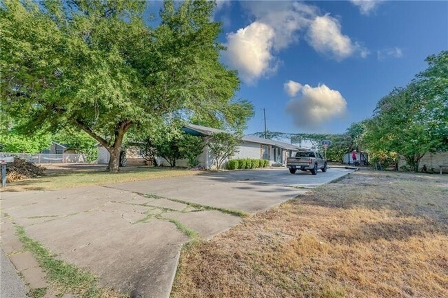 Photo - 2712 St Edwards Cir Unit A