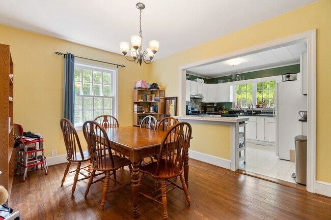 Photo - Charming Bungalow in Sunset Hills Neighborhood