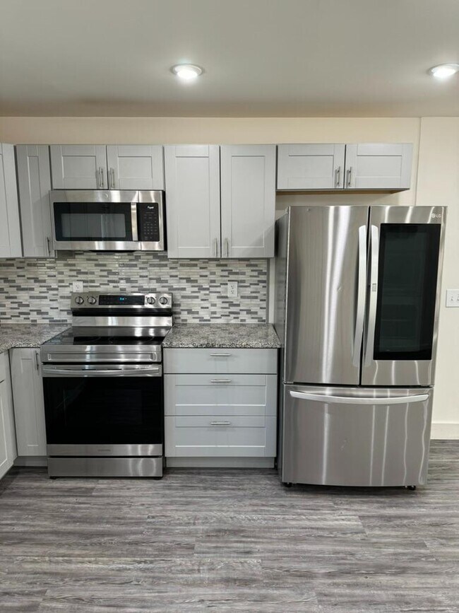 Photo - 618 Center St