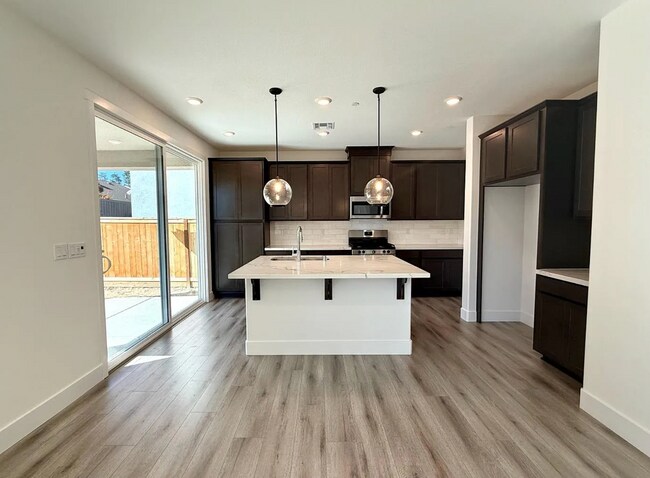 Photo - Breath-Taking Roseville 3/3 (Morgan Creek)-BRAND NEW!  See below for viewings!