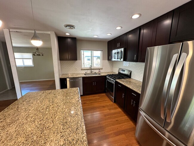 Photo - Centrally Located 3 Bedroom, 1.5 La Mesa H...