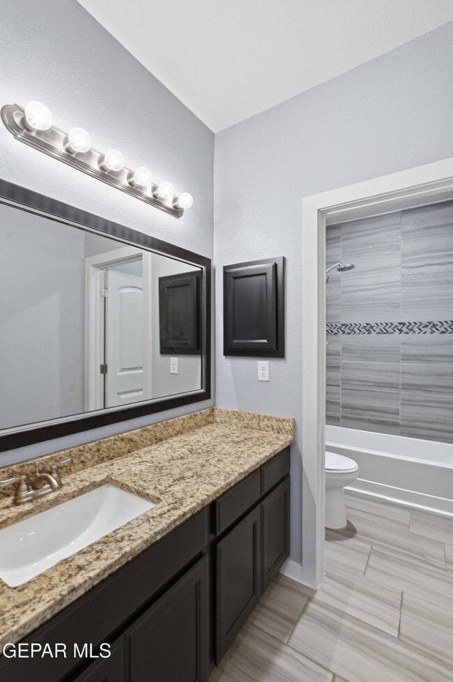 3917 Desert Bluff Dr