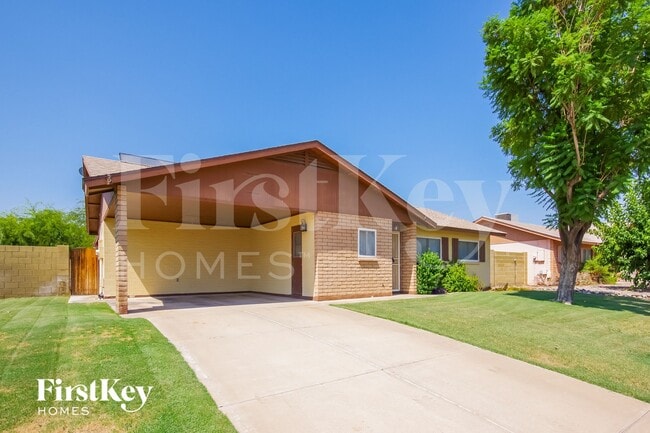 Photo - 4710 W Paradise Ln