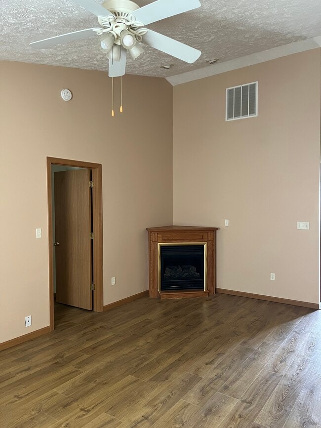 Photo - 3328 Hopkins Dr