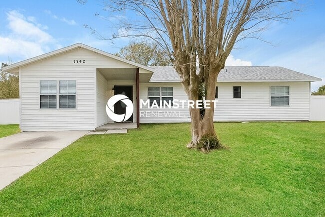 Building Photo - 4 Bedroom Pet-Friendly Home in St. Cloud, FL with Main Street Renewal