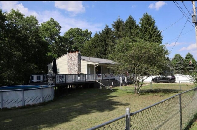 1720 Homer Rd NW