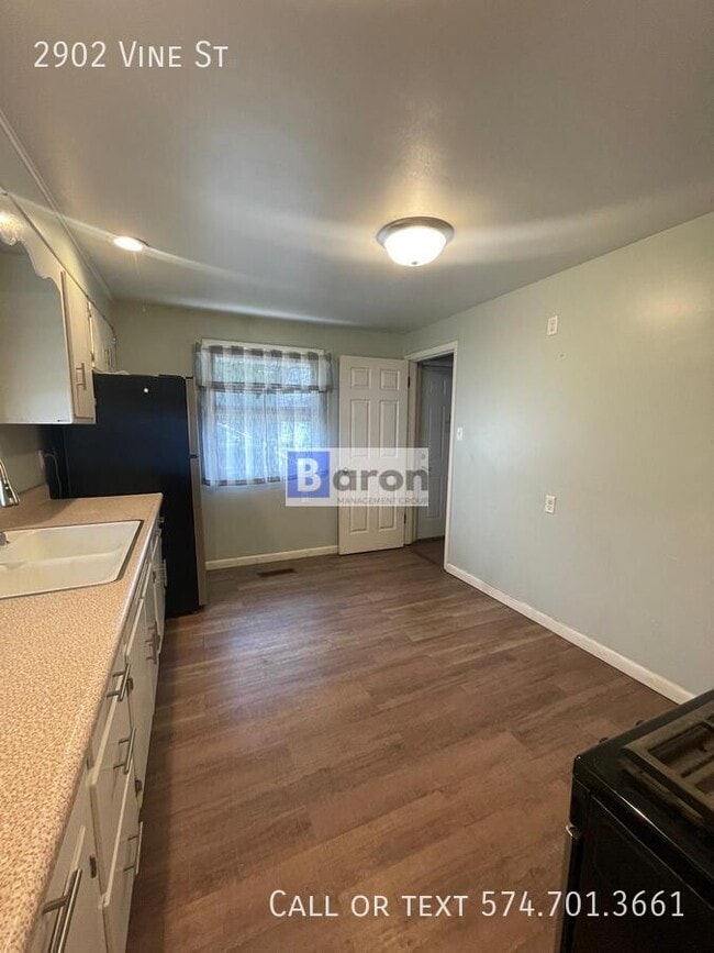 Photo - 2902 Vine St