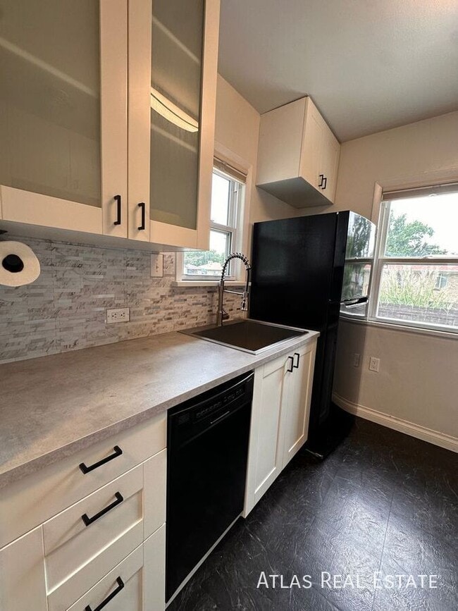 Photo - 2395 S Corona St