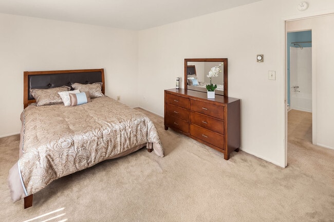 Photo - San Remo Villa Apartments