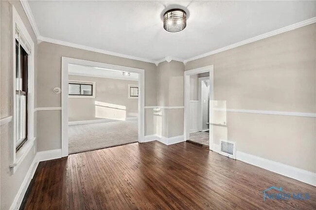 Photo - 4349 Burnham Ave