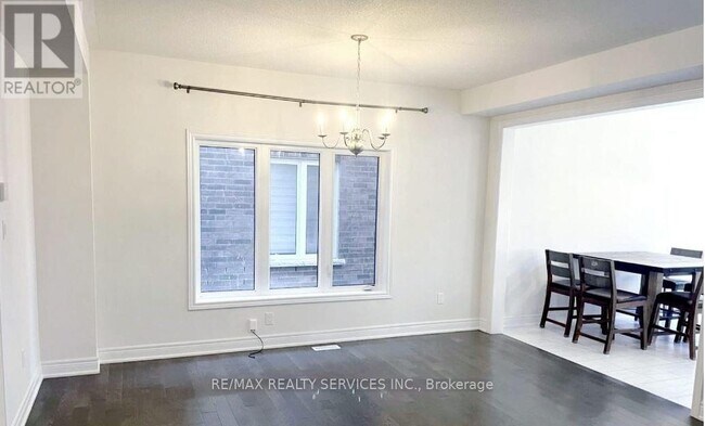 Photo - 17 Overstone Rd