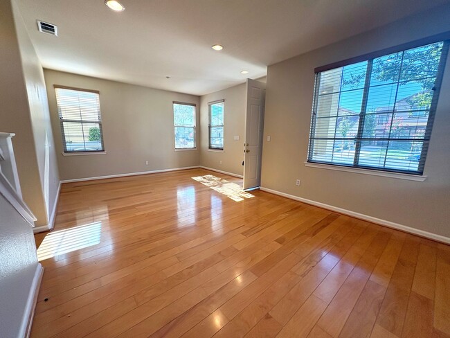 Photo - Beautiful 4 Bed 2.5 Bath Garin Ranch Home