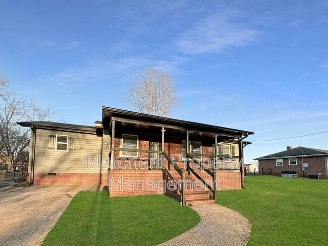 Building Photo - 8 E Sable Ct