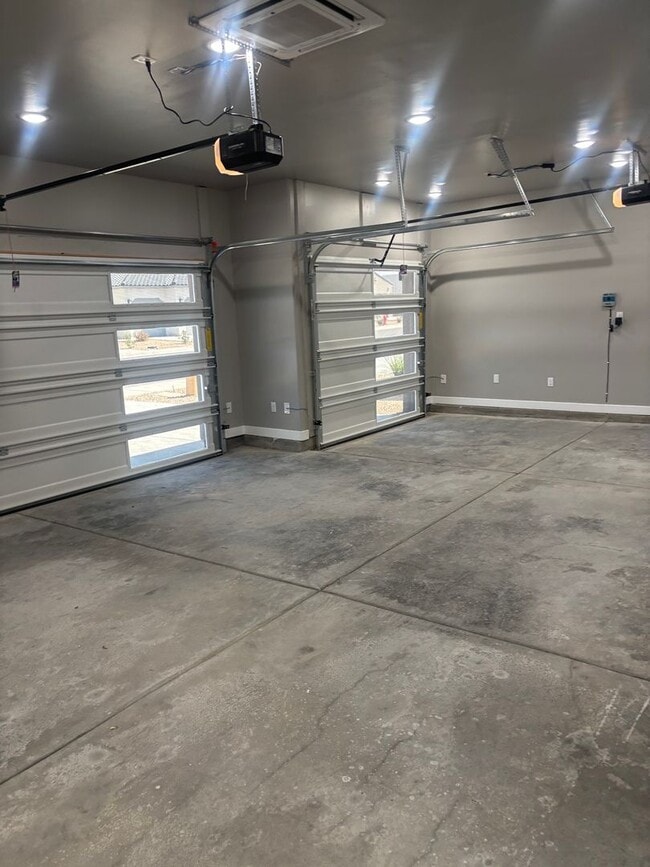 Photo - Beautiful Home in Sonoma Ranch !