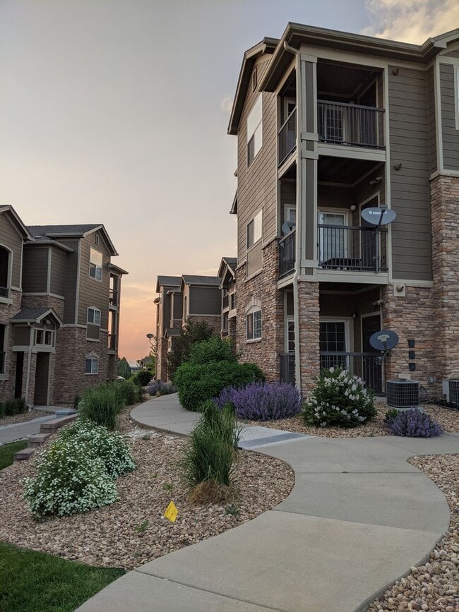 Building Photo - 2800 Blue Sky Cir Unit 2800 Blue Sky Circle  #2-203