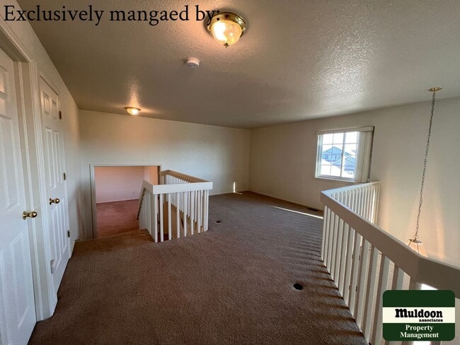 Photo - Stunning 3 Bedroom Home with lots of space and a beautiful fenced back yard -