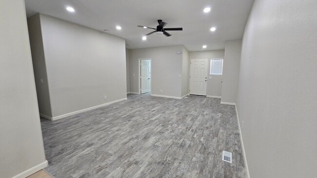 Photo - 17805 Brazier Dr Unidad 2