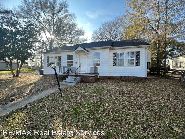 3 br, 1 bath House - 2608 William Ave - 3 br, 1 bath House - 2608 William Ave
