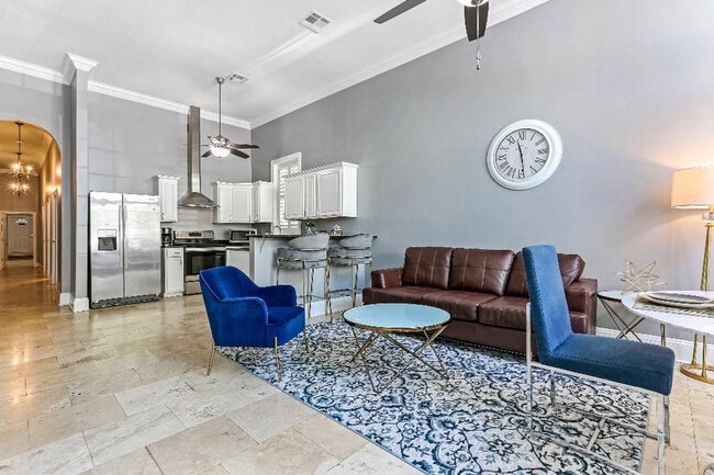 Photo - 1208 Carondelet St Unidad ID1267151P