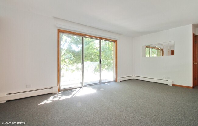 Photo - 5534 W Bryn Mawr Ave Unit 2S