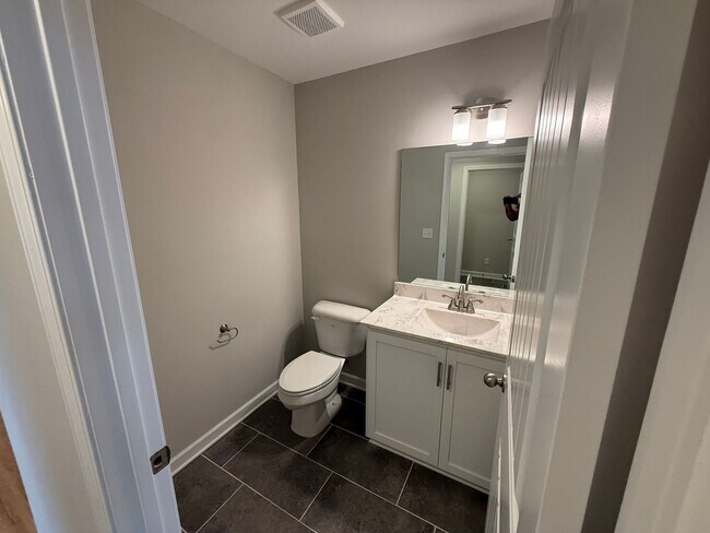 Photo - 1852 Bloomington Cir