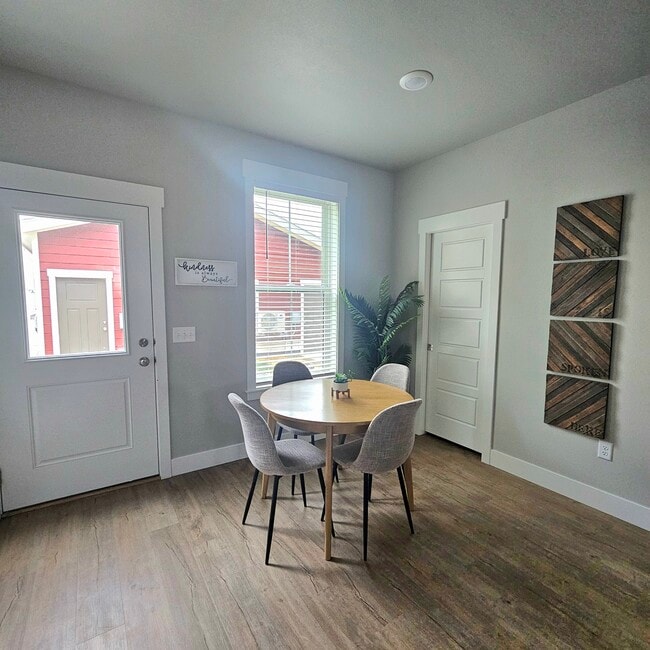 Photo - 6133 Farmstead Ave