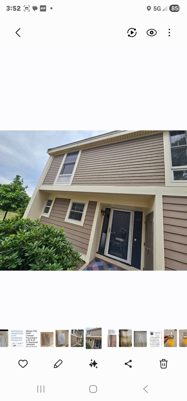 Building Photo - 11 Oak St Unit 39