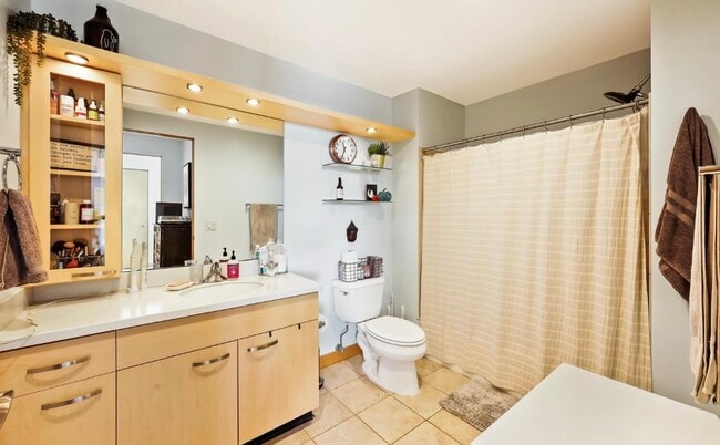 Photo - 309 W Washington Ave Unit 502