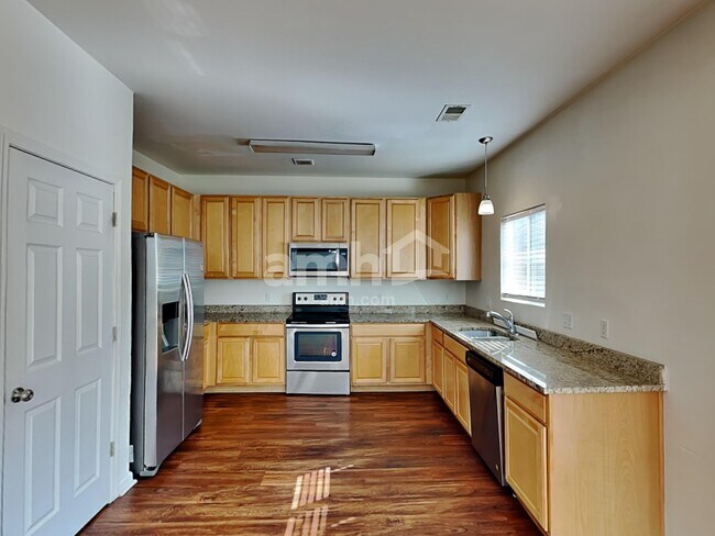 Photo - 2435 S Gibralter Way