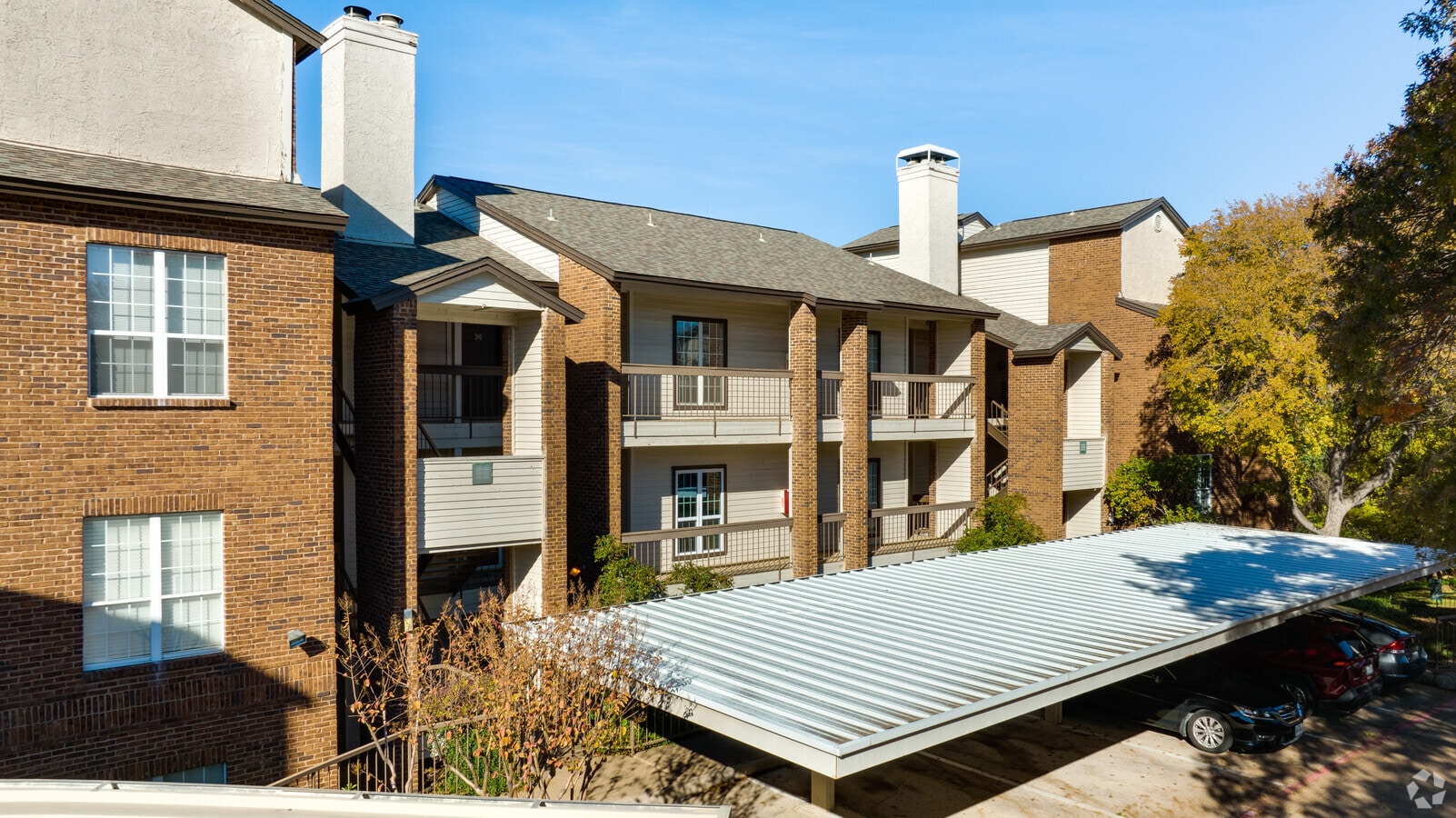 Alterno - Ascension Point Condominiums
