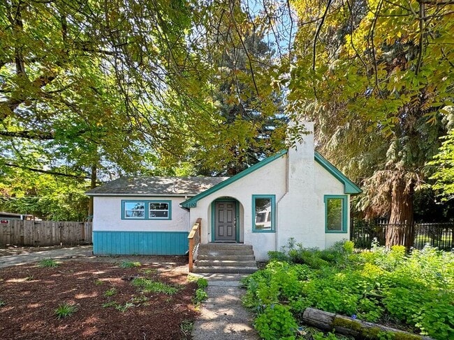 Building Photo - 1100 W 4th Ave