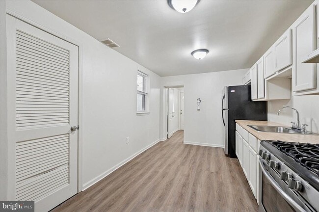 Photo - 1016 Potter St