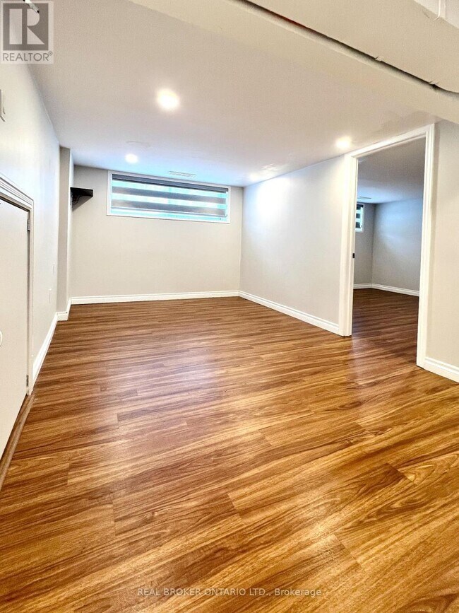 Photo - 5285 Woodhaven Ct