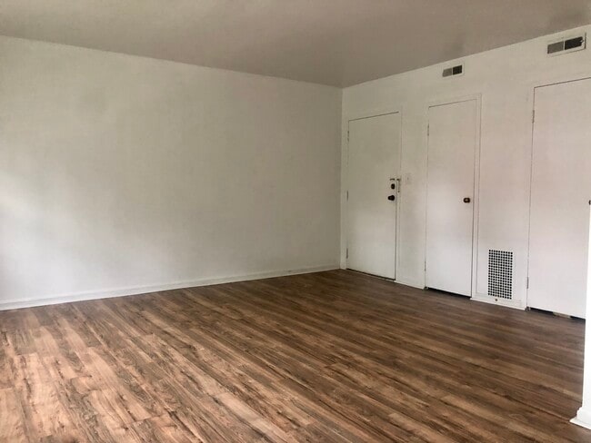 Photo - Villa View Apartments