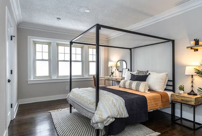 Photo - Windsor Manor