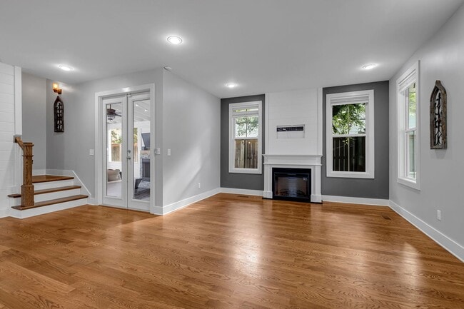 Photo - Great price for a huge house! CHARMING Syl...
