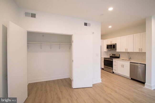 Photo - 1325 N Lee St Unit 401