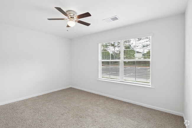 2BR, 2BA - 1,089SF - Primary Bedroom