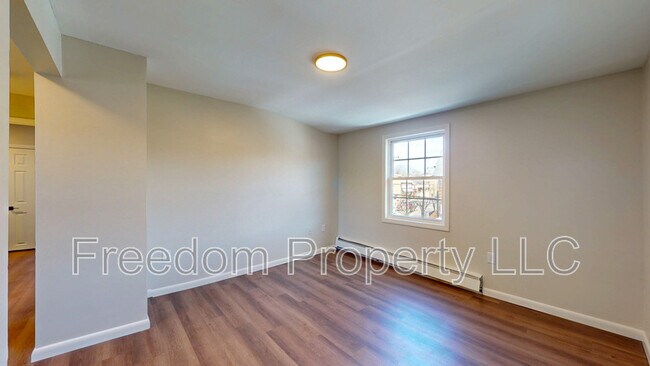 Photo - 12 Liberty St