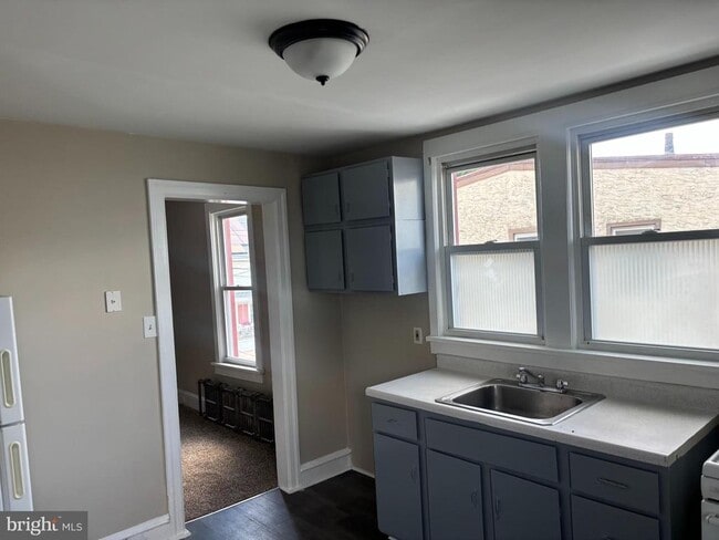 Photo - 223 Essex St Unit B