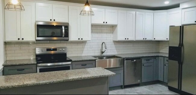 Photo - 7935 Leonard St