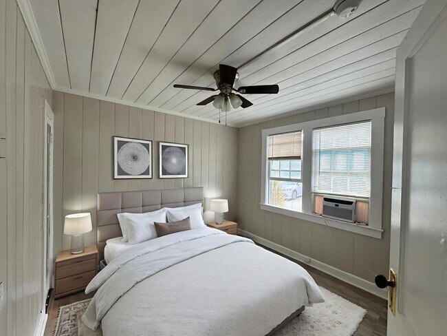 Photo - 200 Park Ave Unidad 2