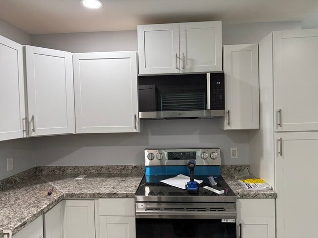 Photo - 638 Cashew St