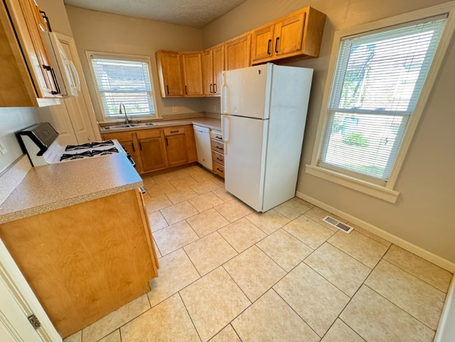 Photo - 925 S 14th St