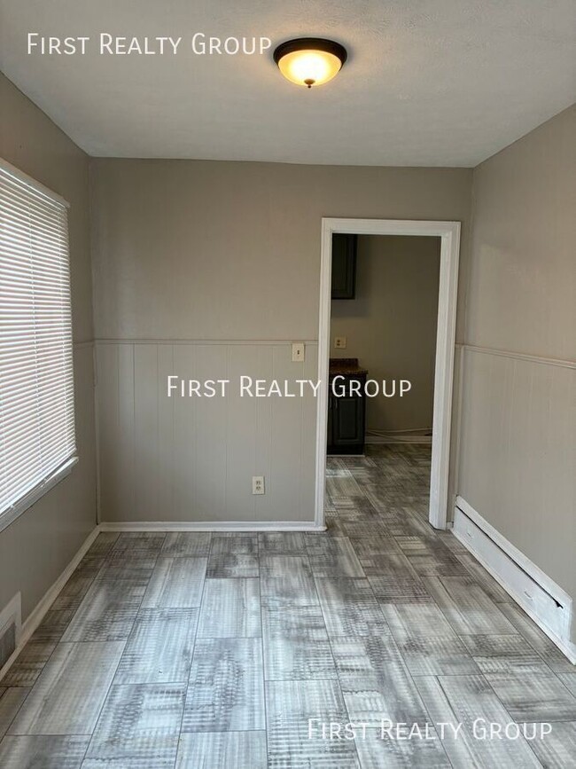 Photo - 330 Verona Rd