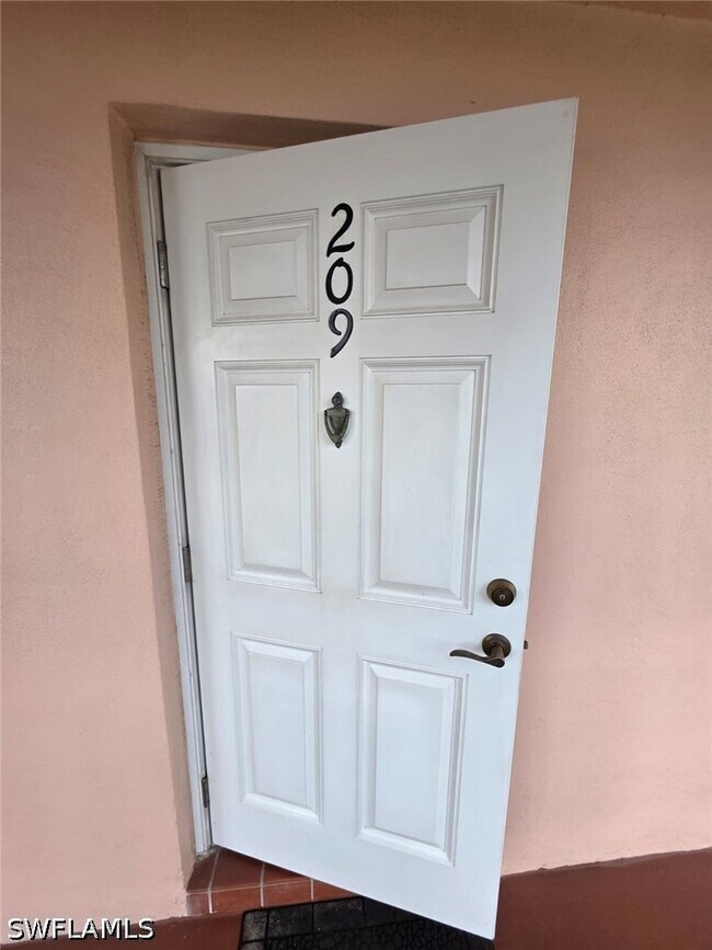 160 Turtle Lake Ct Unit 209