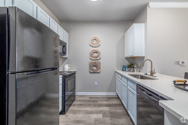 2HAB, 2BA - 1,200 ft² - Elements at Rock Hill