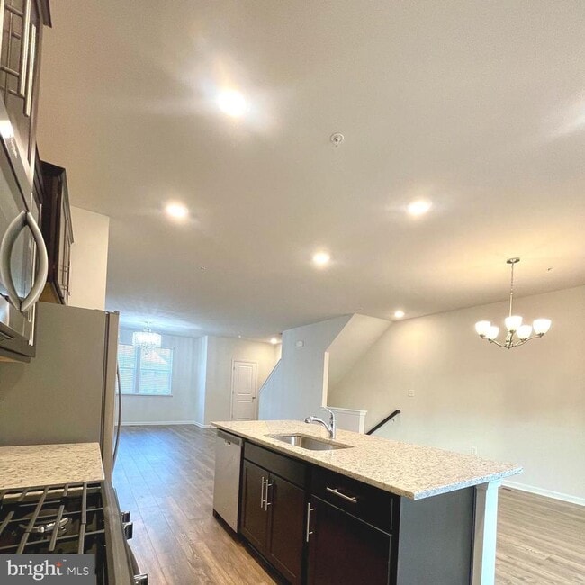 Photo - 2709 Princess Victoria Way